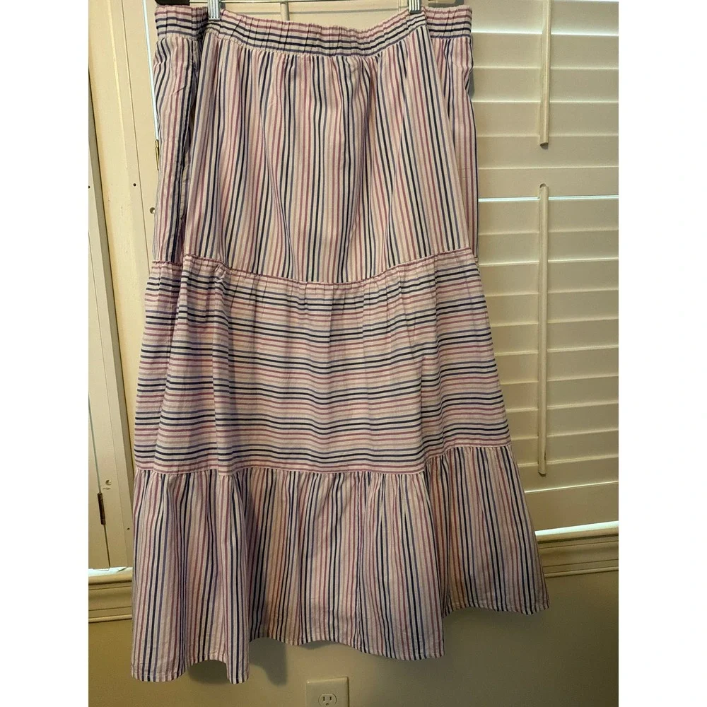 Lane Bryant women skirt lined 26/28 pink purple stripe